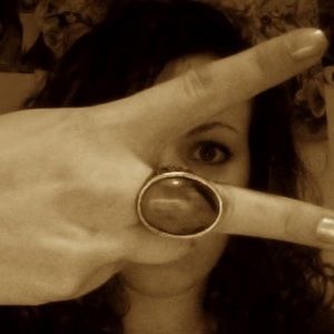 Meet your Posher, Claire